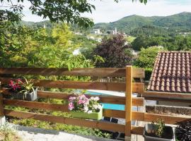 Gîte le pic vert, hotel dengan parking di Prades