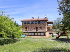 La Romanika de Fellini, casa o chalet en San Martín de Elines