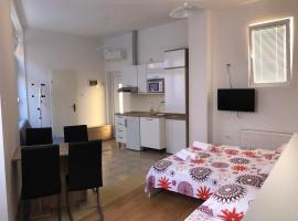 Apartments & Rooms Nardin, Pension in Izola