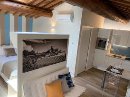 SOAVE HOUSE ALLE VIGNE-2-Luxury stay, Ferienwohnung in Soave
