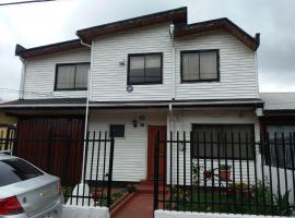 Hospedaje JUALIC, guest house in Valdivia