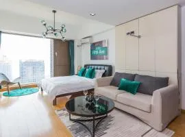 Locals Hotels Golden Lion Square