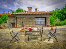 Casa Al Bosco, casa de campo en SantʼEllero