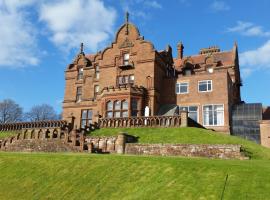 Adamton Country House Hotel, hotell i Prestwick
