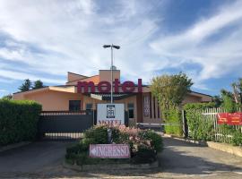 Hotel Motel Regal, hotel s parkiriščem v mestu Vermezzo