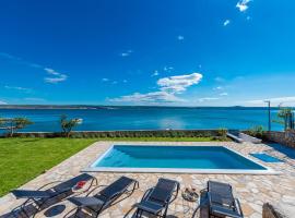 Villa Maslenica, hotel in Jasenice