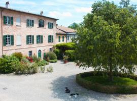 Corte La Volta, farm stay in Piacenza