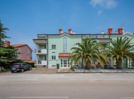 RIVA house with apartment, hotel in Crveni Vrh