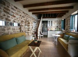 Christina's Stone Cottage, hotel en Kassiopi