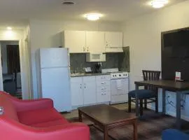 Luxbury Inn & Suites