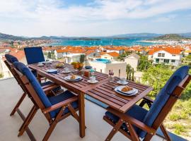 Luxury Apartment SeaByMe, luxury hotel in Murter