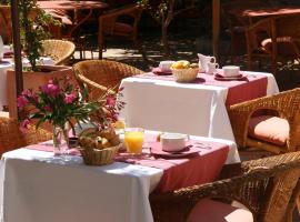 Auberge des Glycines, hótel í Porquerolles