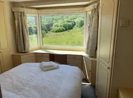 Private Countryside Holiday Cabin 10 mins from Brighton