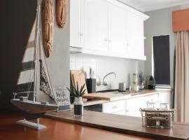 Lovely oceanview beach house