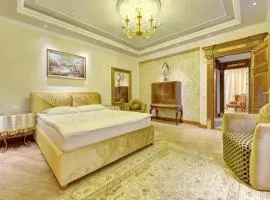 Luxury Pilies Avenue Apartment