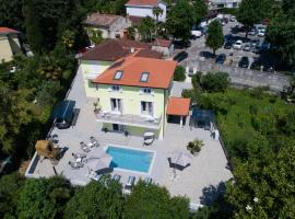 Villa Lorenzo، فندق في لوفران