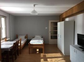 Noclegi Tulipan, habitación en casa particular en Konin