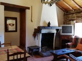 Casa Rural La Pontezuela Arriba, rumah kotej di Navarredonda de Gredos