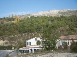 Auberge du Point Sublime – hotel w mieście Rougon