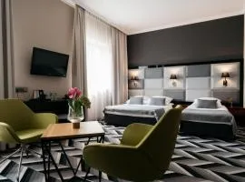 Hotel Apis