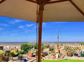 HomeStay In The Bay By The Beach