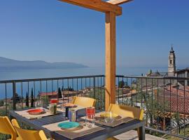 Residence Dany appartamenti con cucina vista lago piscina e parcheggio，加爾尼亞諾的飯店