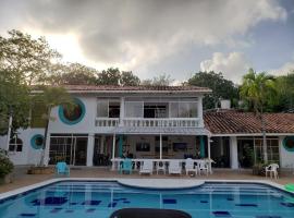 Coral House San Andres: San Andrés'te bir otel