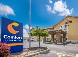Comfort Inn & Suites Fairborn near Wright Patterson AFB, hotell i Fairborn