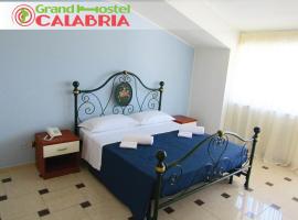 Grand Hostel Calabria, hotel v destinaci Pietrapaola