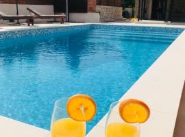 Apartments Malic, отель в городе Pridraga