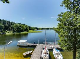 Wyspa Brzozowa – hotel w mieście Kretowiny