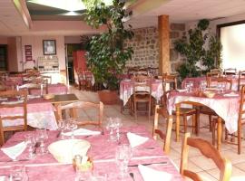 HOTEL RESTAURANT LE BEA'TITUDE, hotel v destinaci Sauvessanges