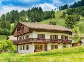 Ringlerhof, apartment in Braies