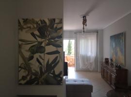 Greca Mare-Traditional Greek Boutique Apt., holiday home in Psakoudia