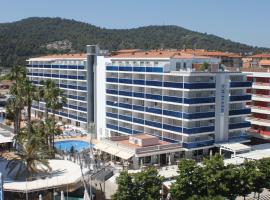 Hotel Riviera, hotel em Santa Susanna