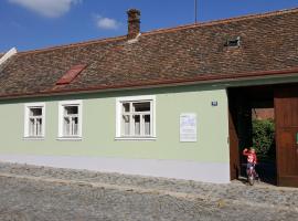 Weinbauernhof Löscher, hotel i Retz