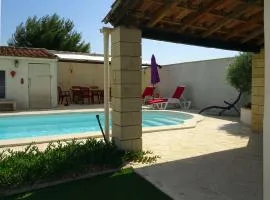 Studio l'Obrador 25 m2 - Cuisine & terrasse - accès piscine