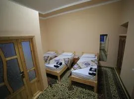PARVIZ GUEST HOUSE