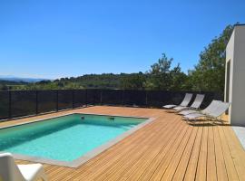 Villa piscine Sud France: Verzeille şehrinde bir otel