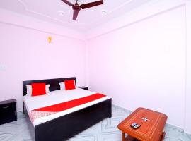 OYO 43041 Hotel Holiday Home Stay, hotel v destinaci Arki