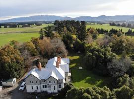Gunyah Country Estate, hotel with parking in Windwhistle