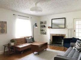 1940's Bungalow near Downtown & UT Campus