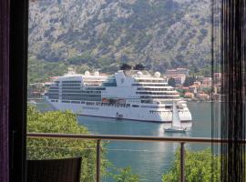 Fortress View apartment, holiday rental in Kotor