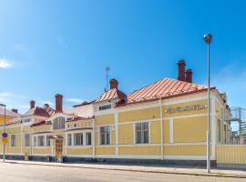 De Gamlas Hem Hotel & Restaurant, hotel u gradu 'Oulu'