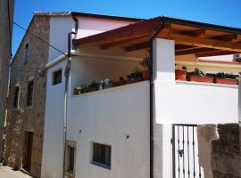 Apartments Milevčić, hotel in Jelsa