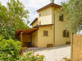 Casa vacanze San Vittorino, hótel í Gubbio