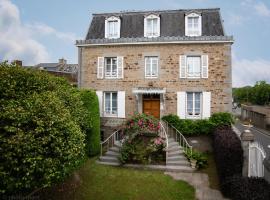 Maison d'hôtes de charme La Rose de Ducey près du Mont Saint Michel, хотел в Ducey