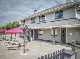 The Village Inn, hotel v destinaci Killarney