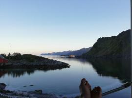 Lofotveggen Panorama, hotel in Ballstad