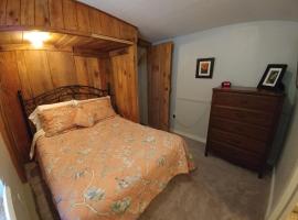 Arrowmont Stables & Cabins, Pension in Cullowhee